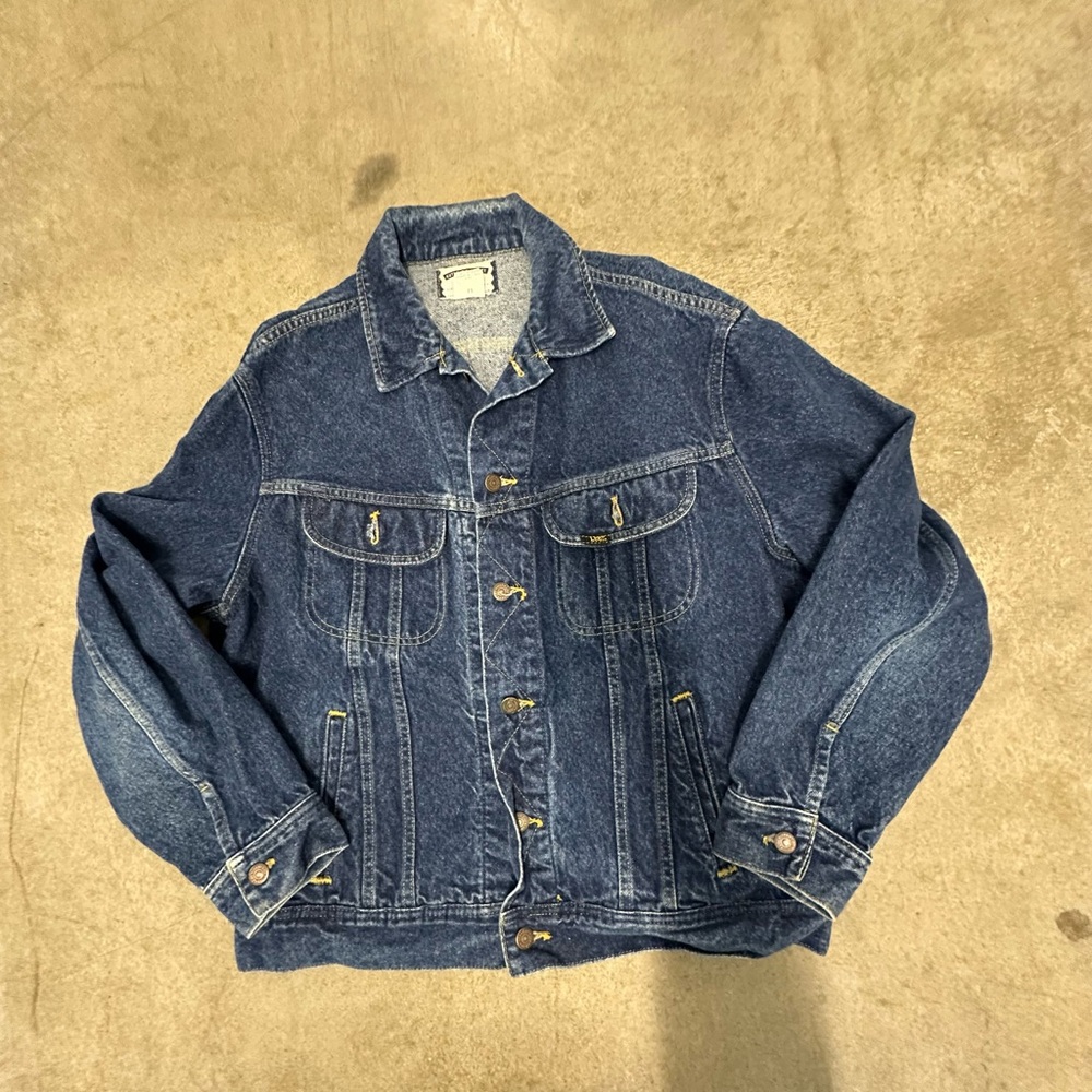 Vintage Lee denim jacket trucker size large blue dark wash work wear